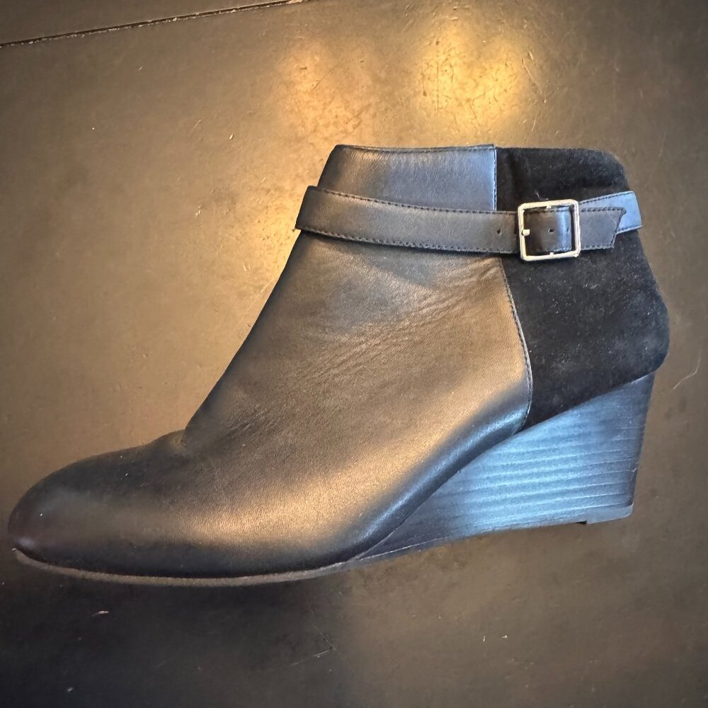 Vionic Shasta Wedge Leather Black Suede Ankle Boots Sz 11